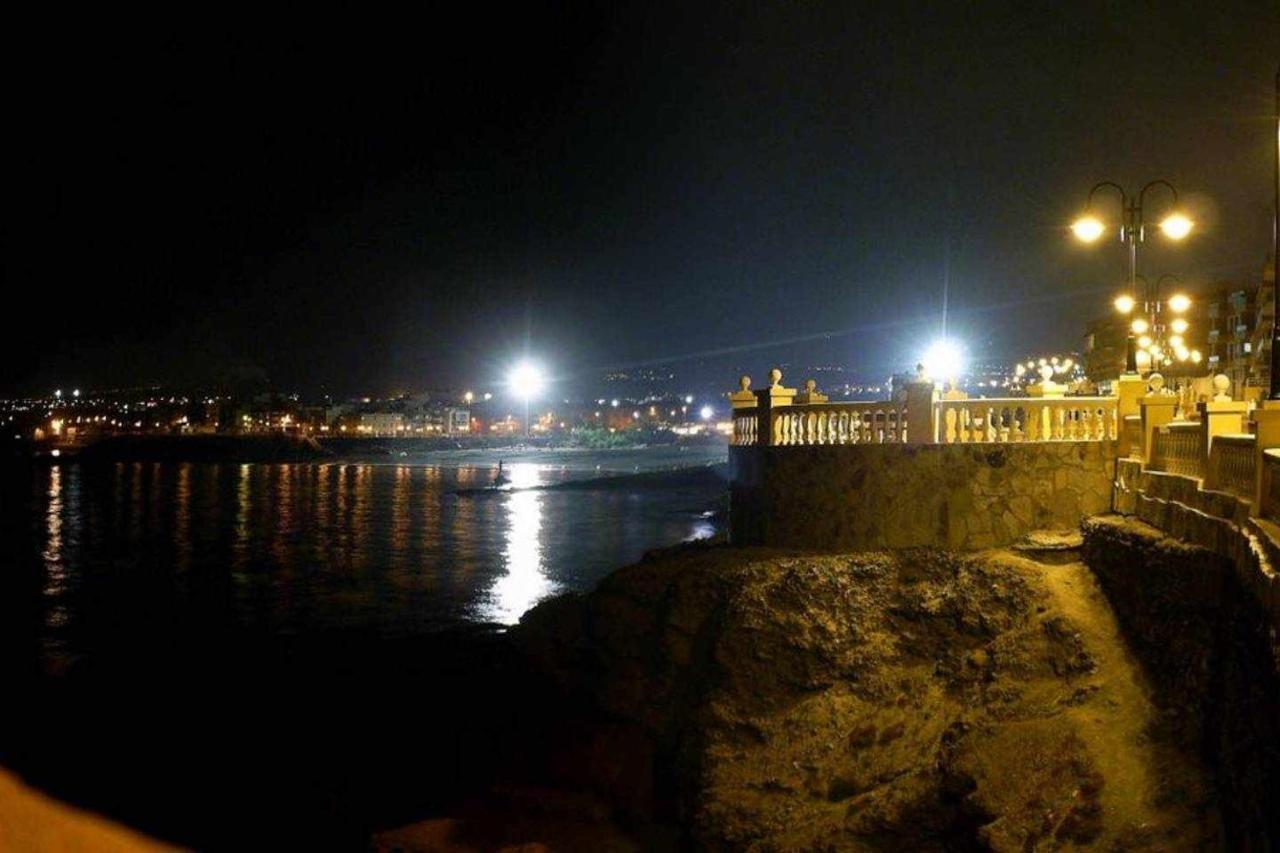 Piso En Primera Linea Con Vistas Directas Al Mar Melenara Dış mekan fotoğraf